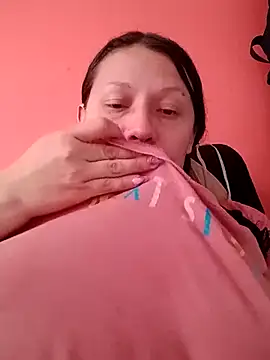 Nyla_velvet: διαδικτυακό σόου στην κάμερα