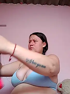 הופעת וובקאם של Nyla_velvet