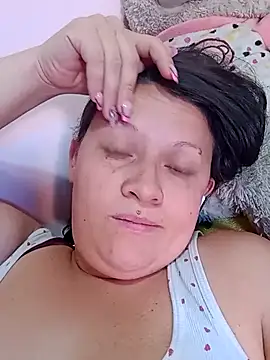 Chat +18 de Nyla_velvet ao vivo