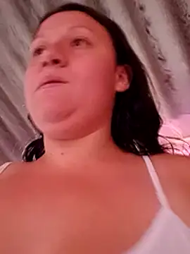 Nyla_velvet webkamerás műsora