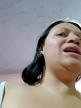 Czat XXX na żywo – Nyla_velvet