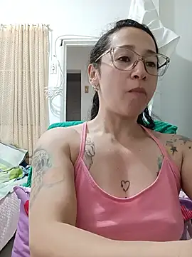Pokazy przed kamerką – emilypoppy3