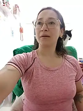 Онлайн чат XXX emilypoppy3