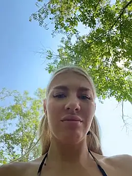 NewLalen Webbikameraesitys