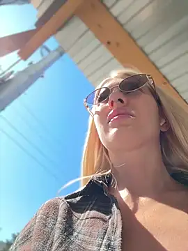 NewLale Webcam show