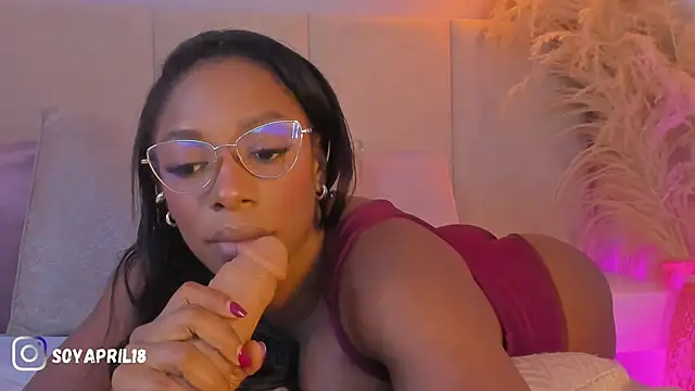 aprilebony_'s Webcam Show