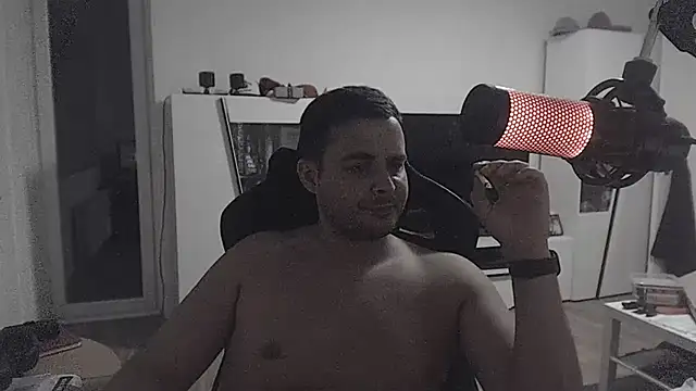 SharkLuigi webcam show