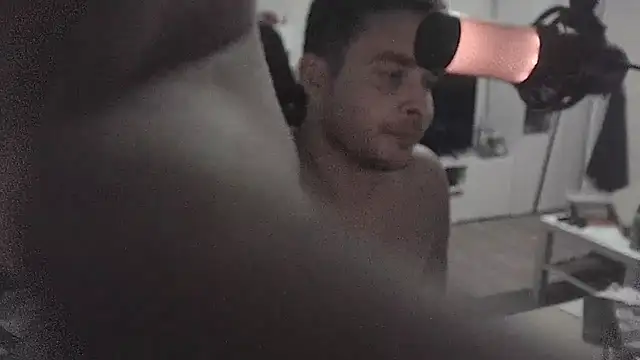 SharkLuigi's Webcam Show