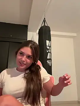 Estrellaa19's Live XXX Chat