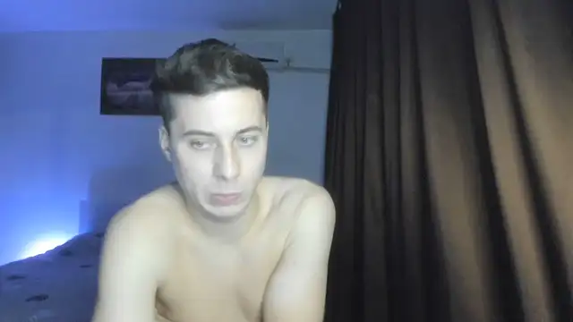 Dreamboy24's Live XXX Chat