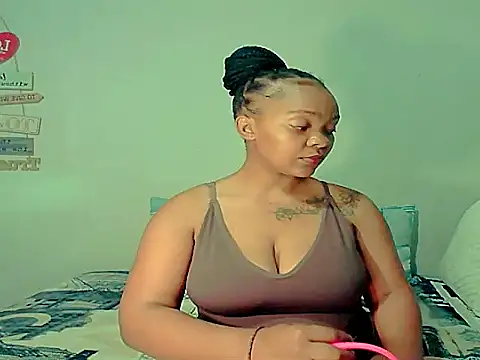 ebonyshy123 Chat XXX in diretta