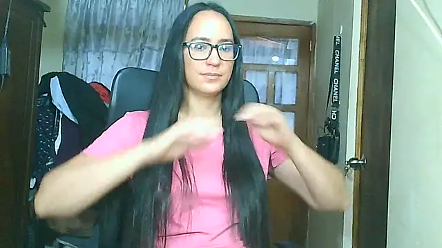 Nathalieprez4's Live XXX Chat