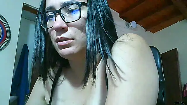 Nathalieprez4's Live XXX Chat