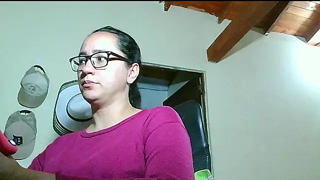 Nathalieprez4's Live XXX Chat