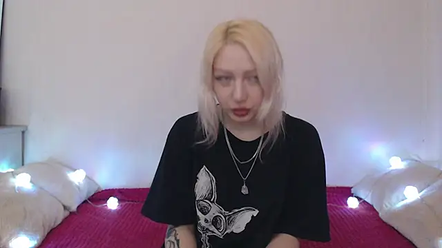 Chat +18 de Emily_hardcore ao vivo