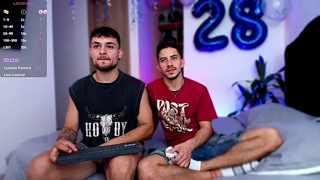 Two_sinzXX webkamerás műsora