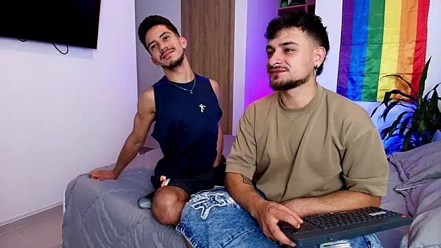 Show modela Two_sinzXX na web-kameri