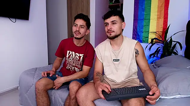 Two_sinzXX's Webcam Show