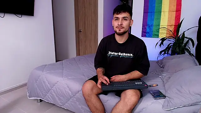 Show modela Two_sinzXX na web-kameri