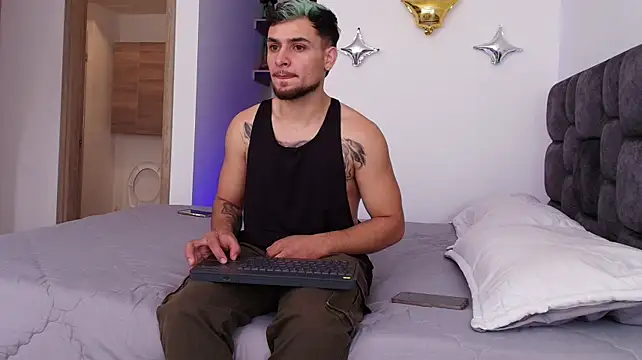 Two_sinzXX Adlı Modelin Web Kamerası Şovu