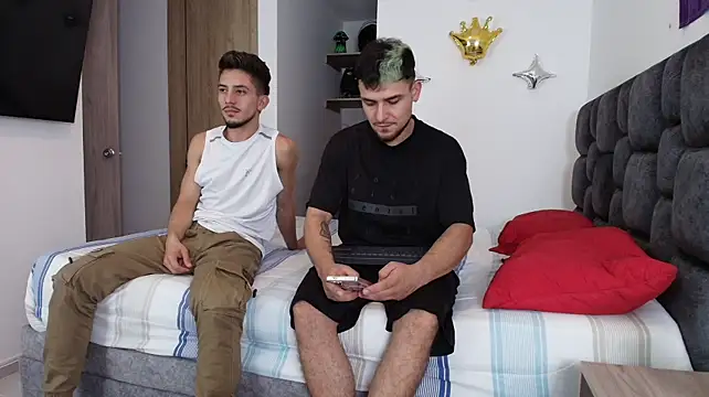 Two_sinzXX webkamerás műsora