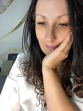 دردشة AnnaGrei الجنسية المباشرة