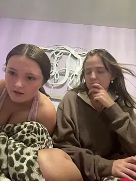 Pokazy przed kamerką – bxddgirl
