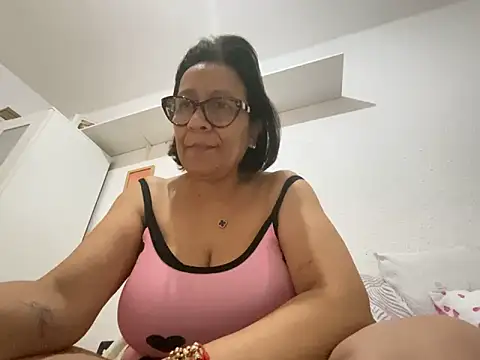 sweeviolet: διαδικτυακό σό ου στην κάμερα