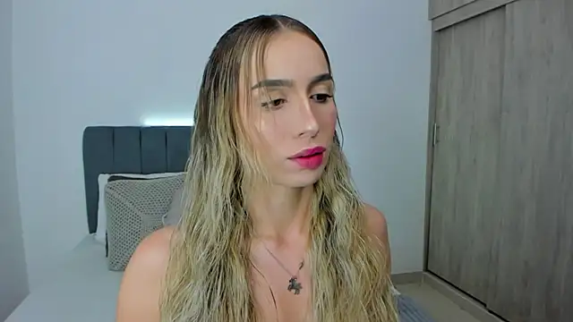 חדר צ'אט בשידור חי של im_sarah34