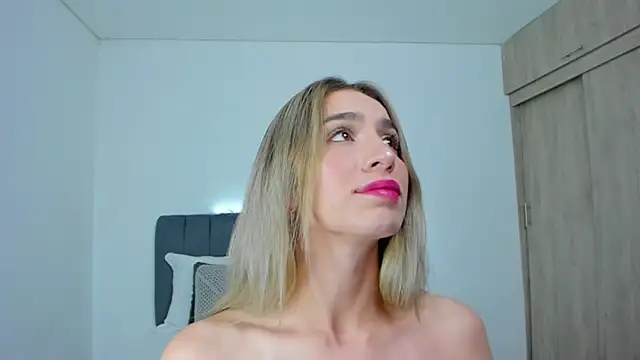 im_sarah34 Chat XXX in diretta