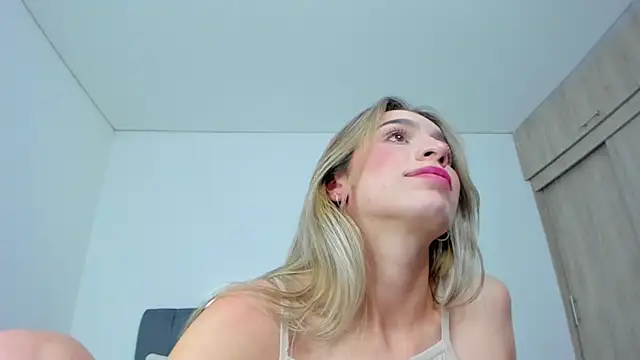 im_sarah34 Live XXX-Chat