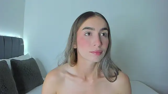 Show modela im_sarah34 na web-kameri