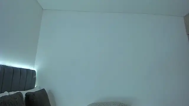 im_sarah34's Live XXX Chat