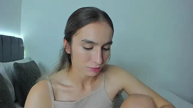 Pokazy przed kamerką – im_sarah34