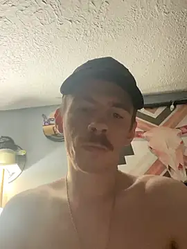 WhiteBullD317's Webcam Show