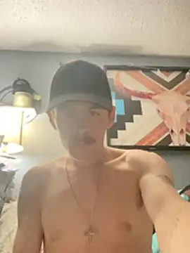 WhiteBullD317 Webcam show