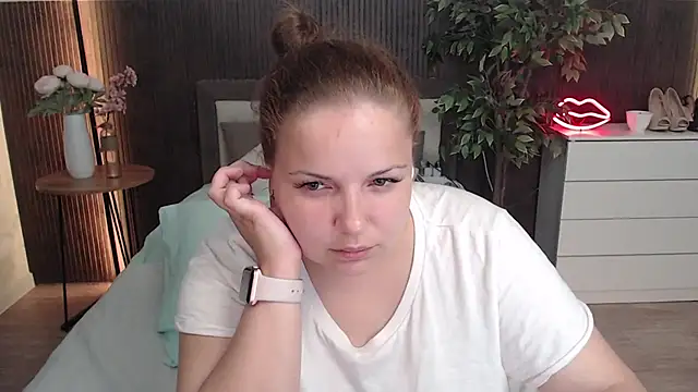 Crazyy_girl_ Adlı Modelin Canlı XXX Sohbeti