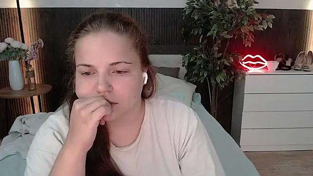Crazyy_girl_'s Live XXX Chat