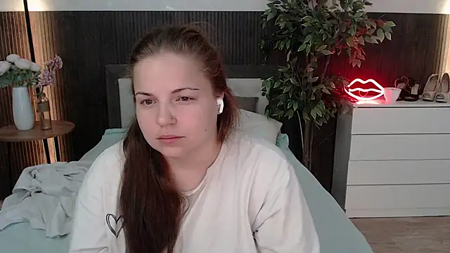 Crazyy_girl_ live XXX chat
