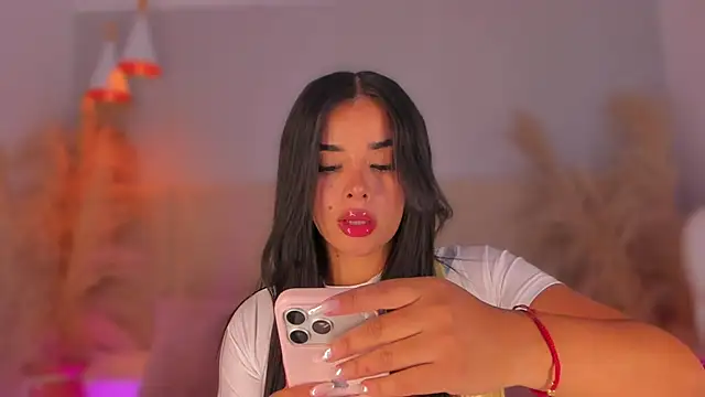 צ'אט XXX בשידור חי של kaylarossi