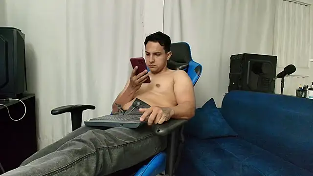 hott_dicks Adlı Modelin Web Kamerası Şovu