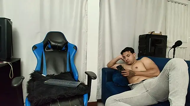 hott_dicks Pertunjukan Webcam