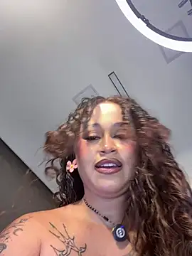 Isa__Blanc Show in webcam
