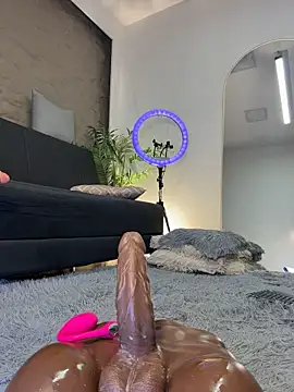 Isa__Blanc Show in webcam