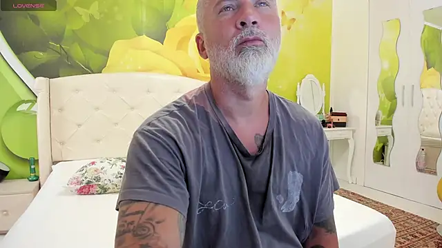 BlowMyXXL Webcam-Show