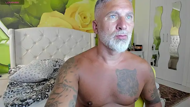 BlowMyXXL webkamerás műsora