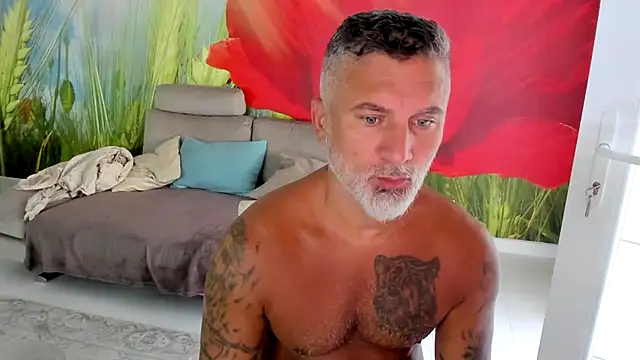 BlowMyXXL: διαδικτυακό σόου στην κάμερα