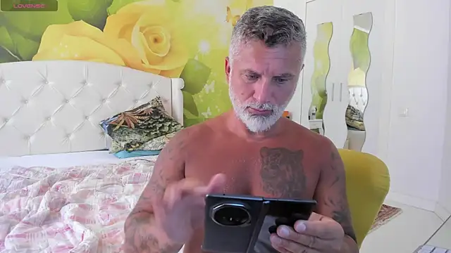 BlowMyXXL Show in webcam