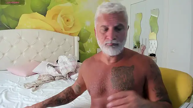 BlowMyXXL Webcam show