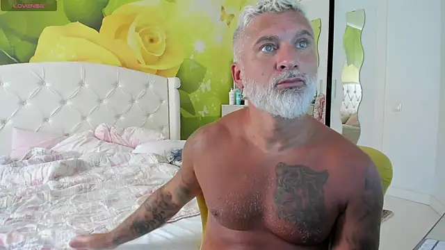 BlowMyXXL Webcam show